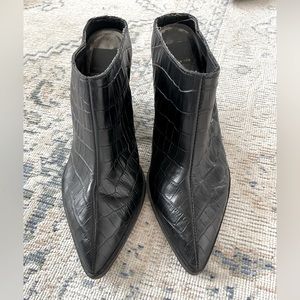 DV wedge slide croc booties